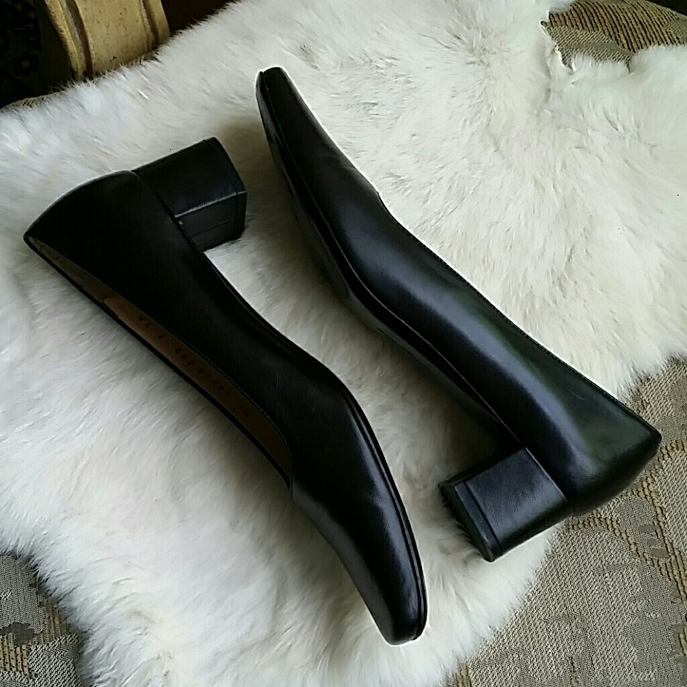 Vintage BROWN Salvatore Ferragamo shoes - Picture 2 of 9